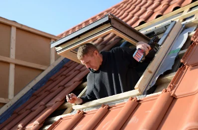 Pose de fenêtres de toit Velux à Espieilh